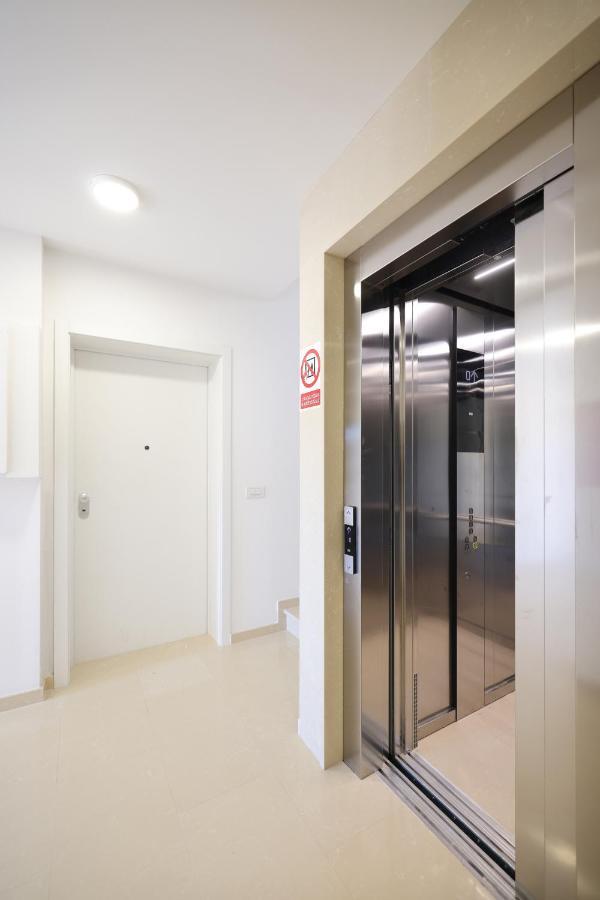 Leonardo Luxury Residence 2 Penthouse With Jacuzzi Zadar Buitenkant foto