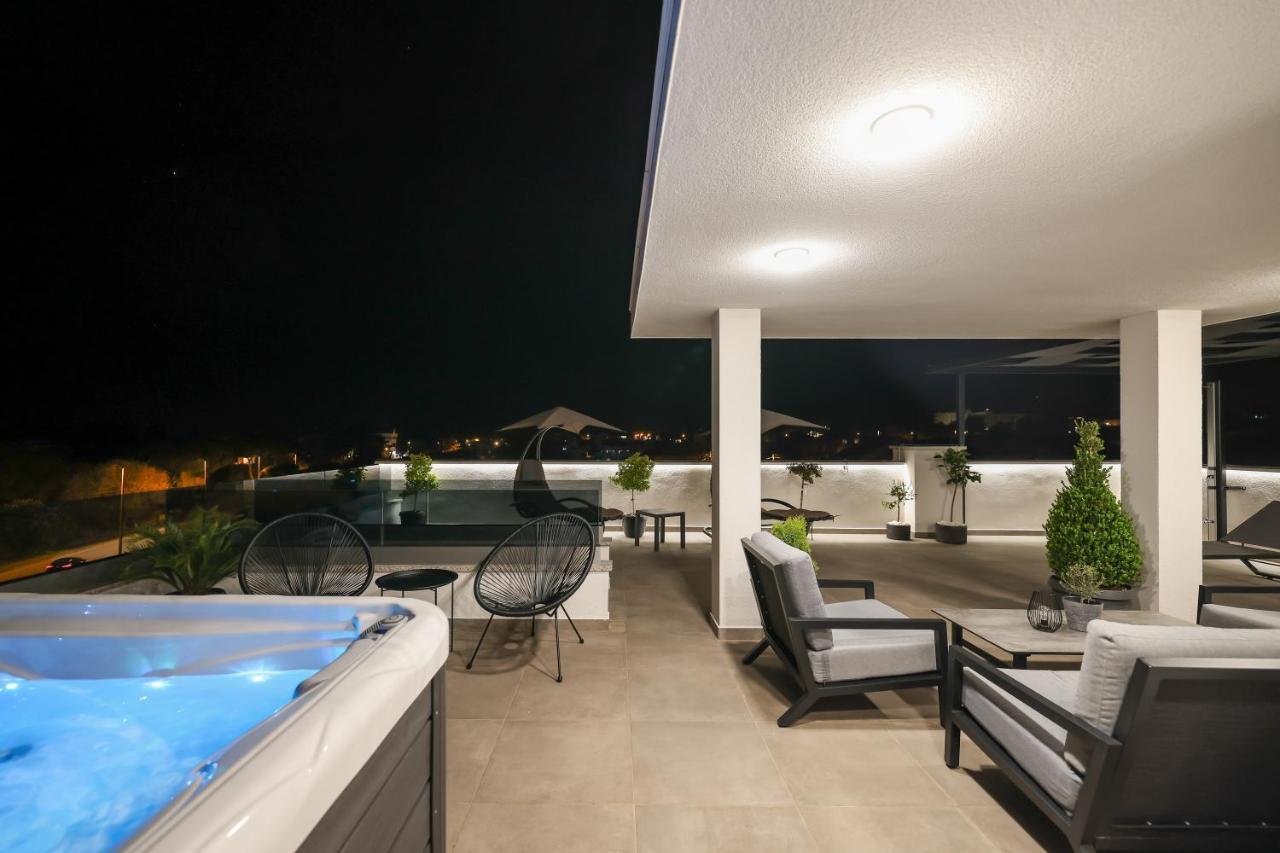 Leonardo Luxury Residence 2 Penthouse With Jacuzzi Zadar Buitenkant foto